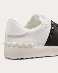 ROCKSTUD UNTITLED SNEAKER IN CALFSKIN LEATHER WITH TONAL STUDS WHITE - TGSIKIBW