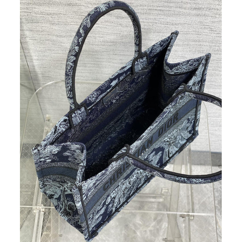 Book Tote Denim Blue Toile de Jouy Embroidery - TGSIKIBW