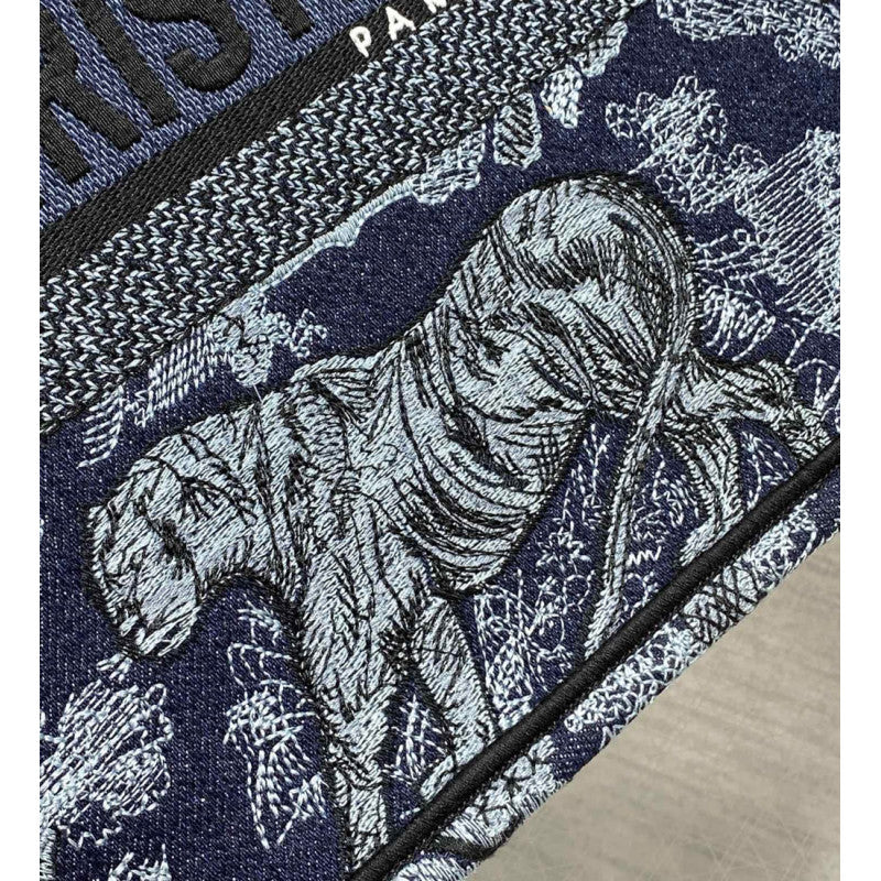 Book Tote Denim Blue Toile de Jouy Embroidery - TGSIKIBW
